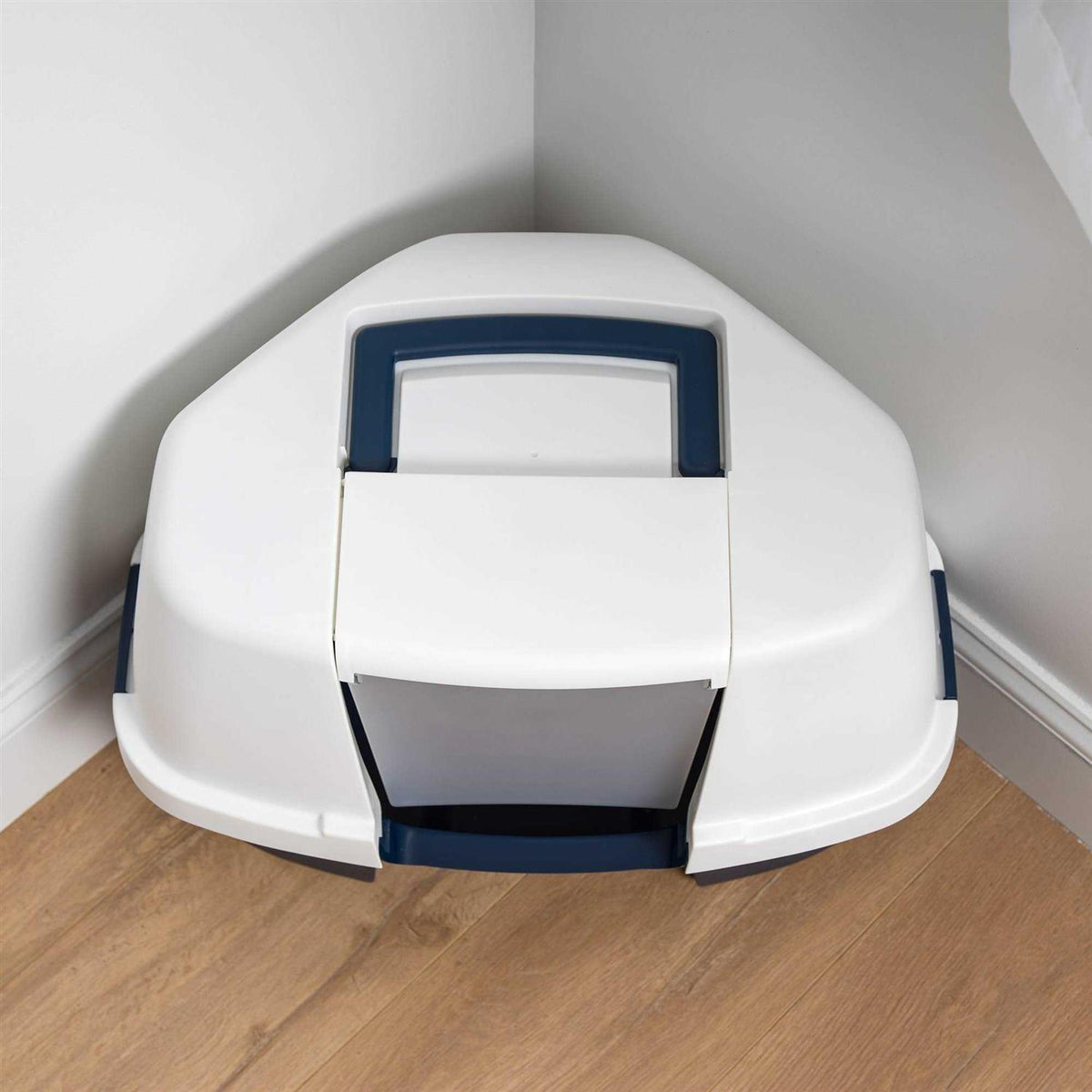 Hooded Cat Litter Box with Scoop H40572