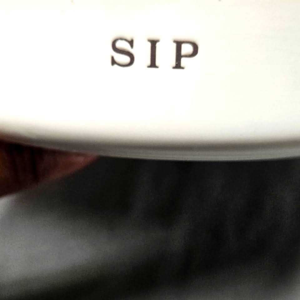 Ceramic Cat Bowl B665599