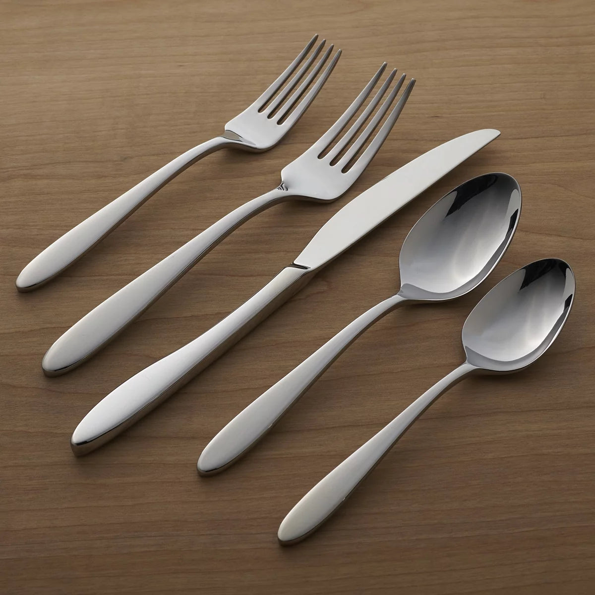 20-Piece Stainless Steel Silverware Set U635