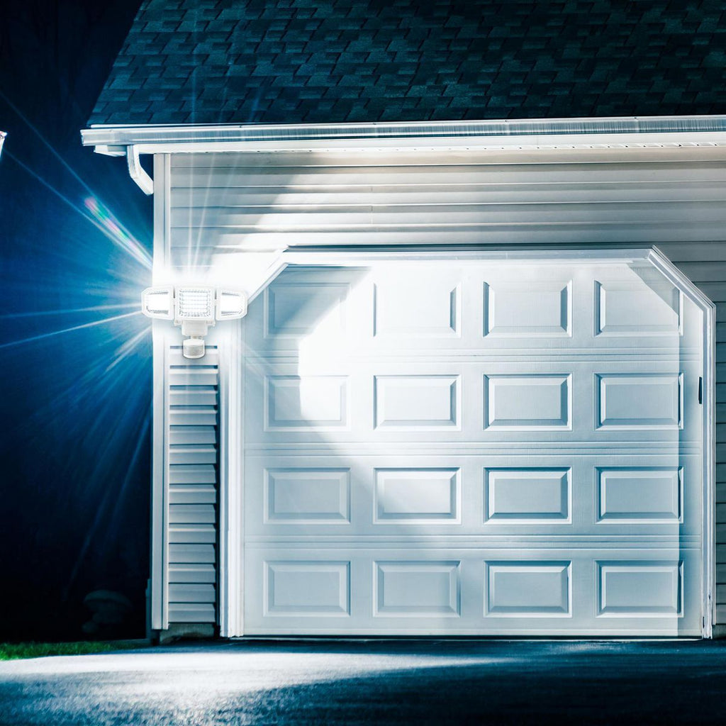 2850 Lumen Triple Head LED Solar Security Light L60789