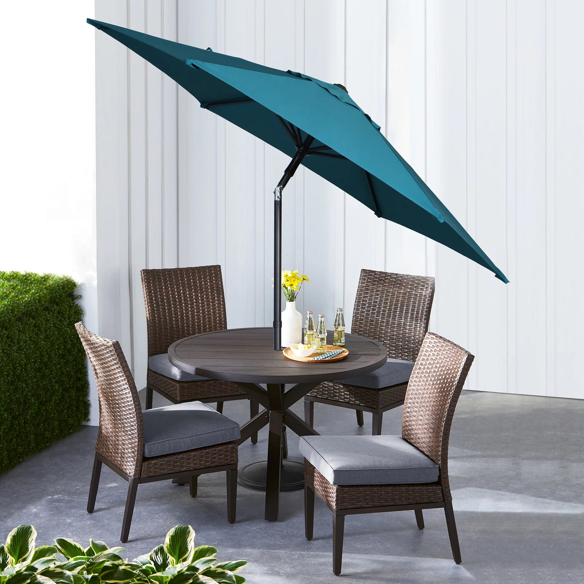 7.5 Foot Round Market Umbrella Black & White Cabana Stripe V9217