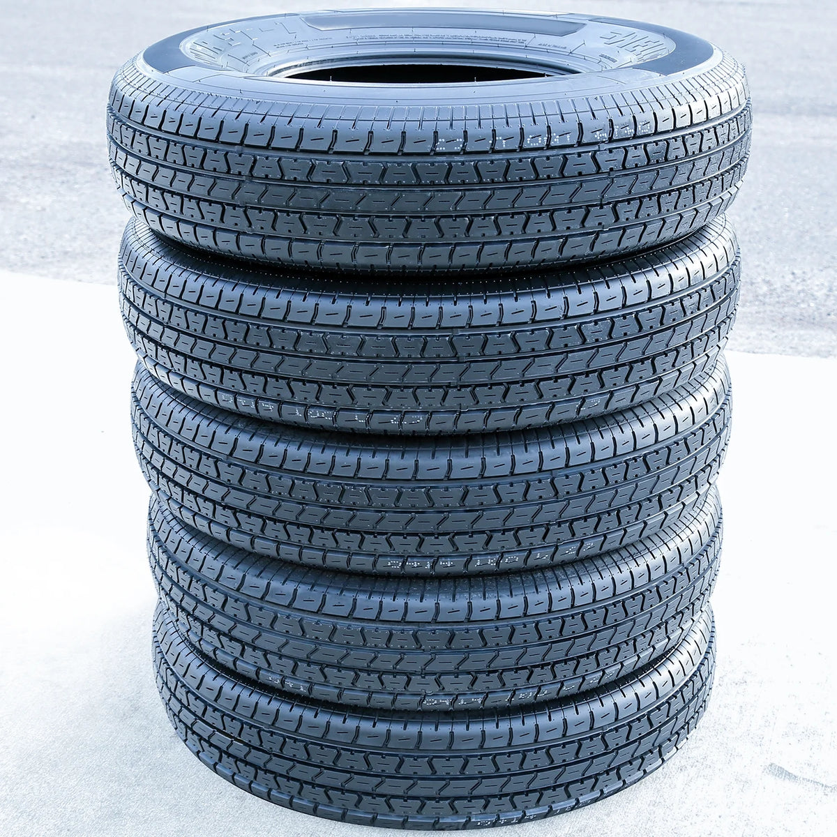 235/80R16 10 Ply Trailer Tire B260